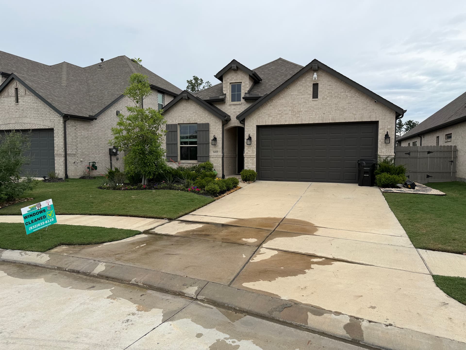 Year-Round Crystal Clear Windows with the Dang Clear All Year Membership image