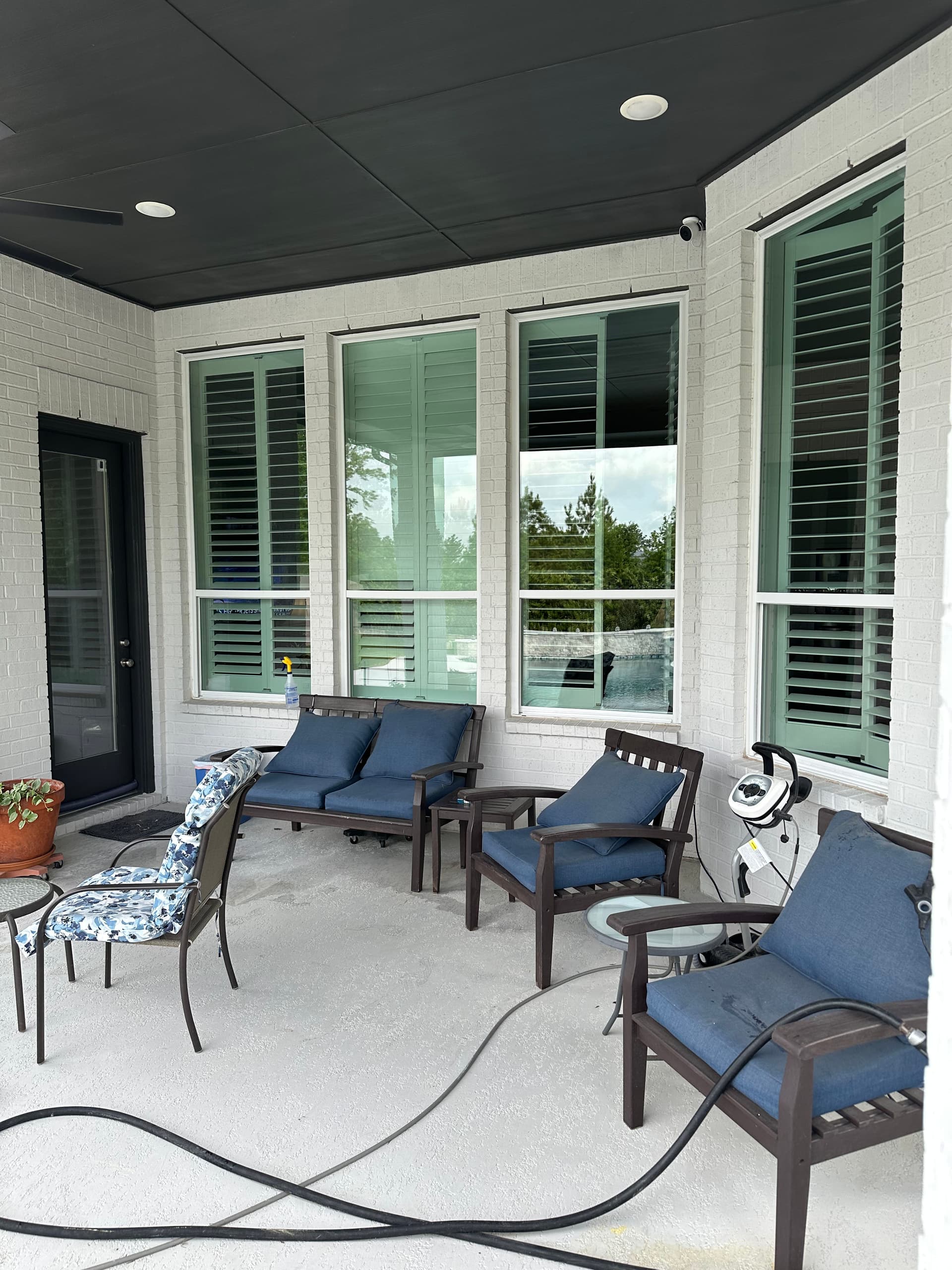 Gallery photos for Exterior Window Cleaning for a Pool-View Loving Homeowner: Image #2