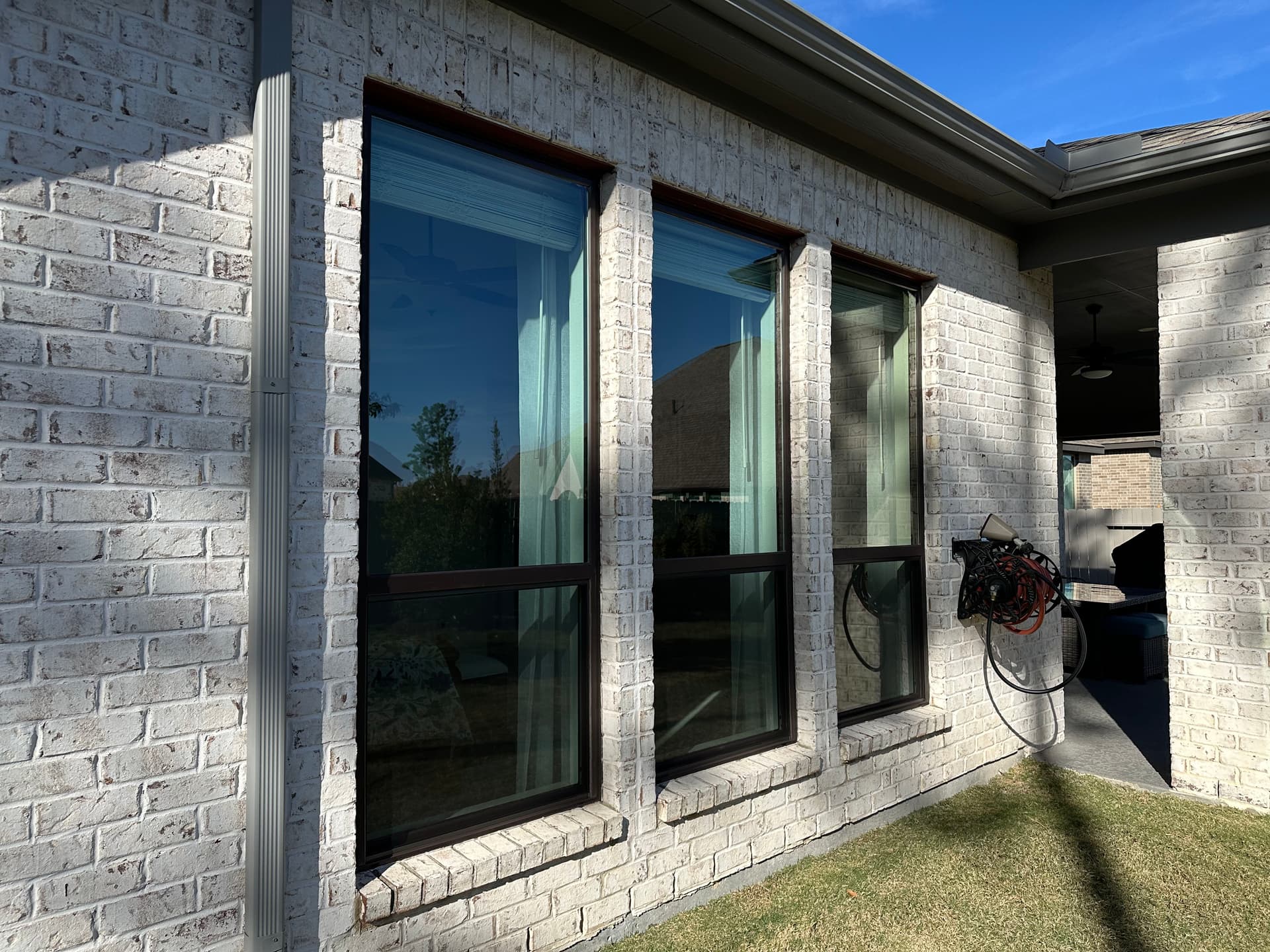 Gallery photos for Crystal Clear Views for the Holiday Season in Conroe: Image #5