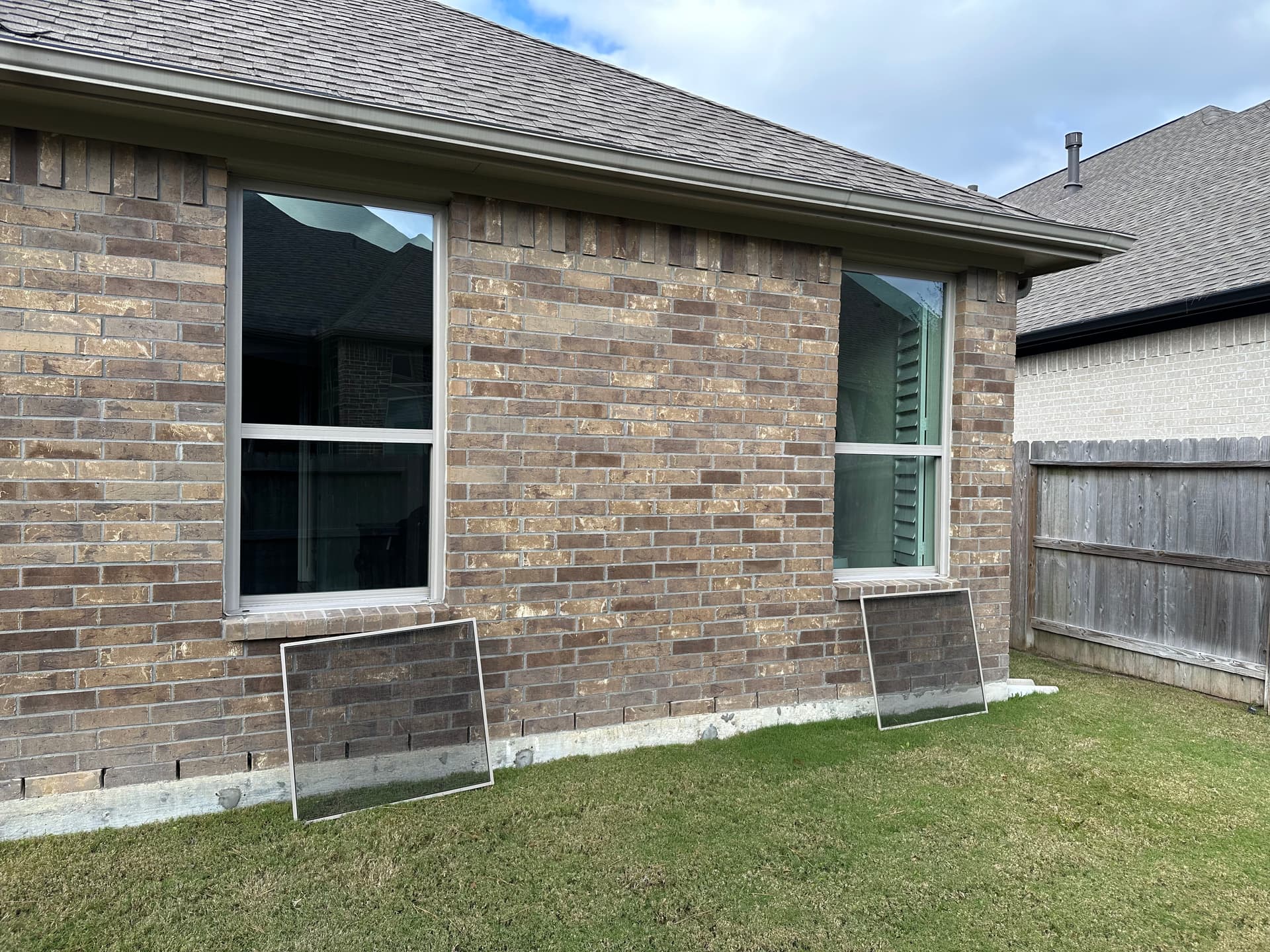 Gallery photos for Stunning Clarity: Expert Window Cleaning in The Woodlands TX: Image #4