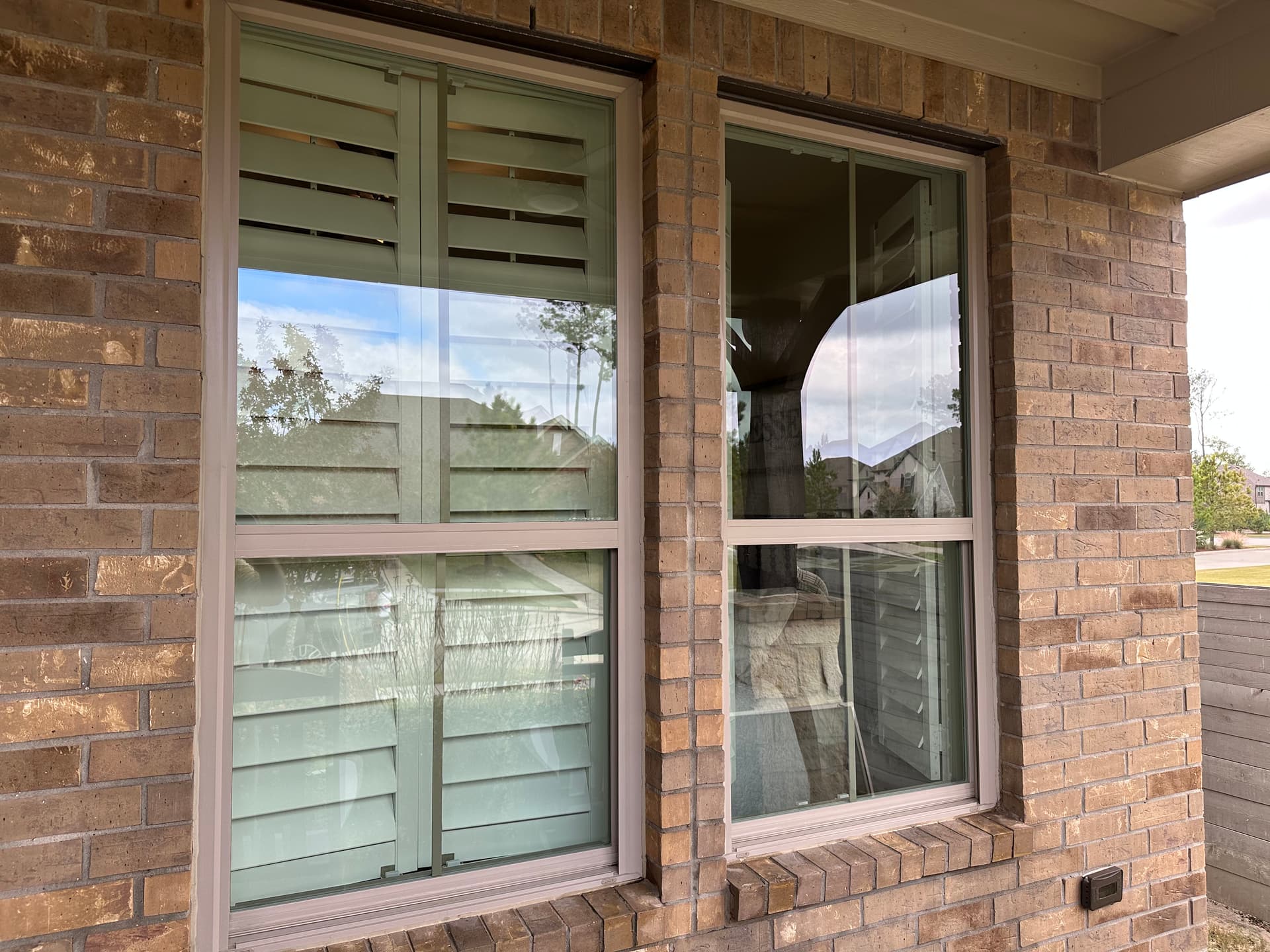Gallery photos for Stunning Clarity: Expert Window Cleaning in The Woodlands TX: Image #5
