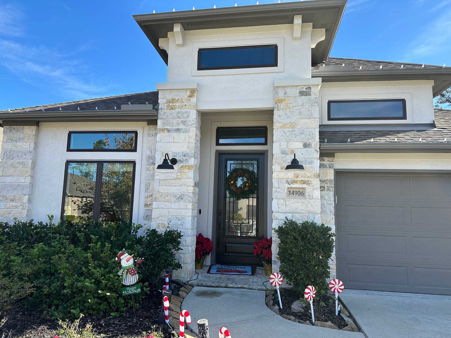Crystal Clear Views for the Holiday Season in Conroe image
