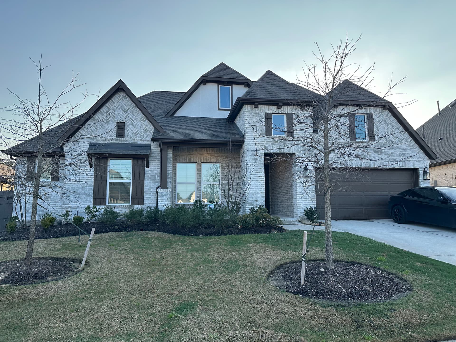 Gallery photos for Experience Crystal Clear Views with Our Expert Window Cleaning: Image #3