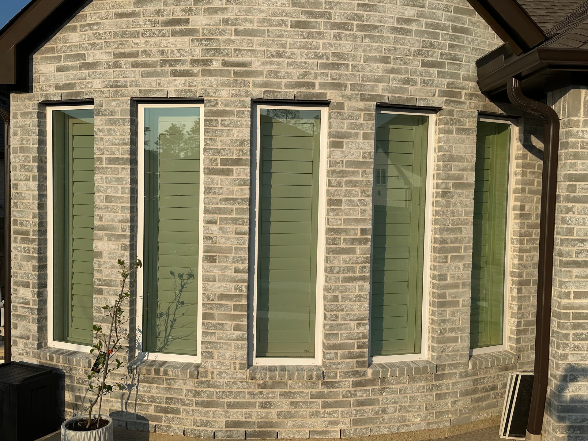 Gallery photos for Experience Crystal Clear Views with Our Expert Window Cleaning: Image #2