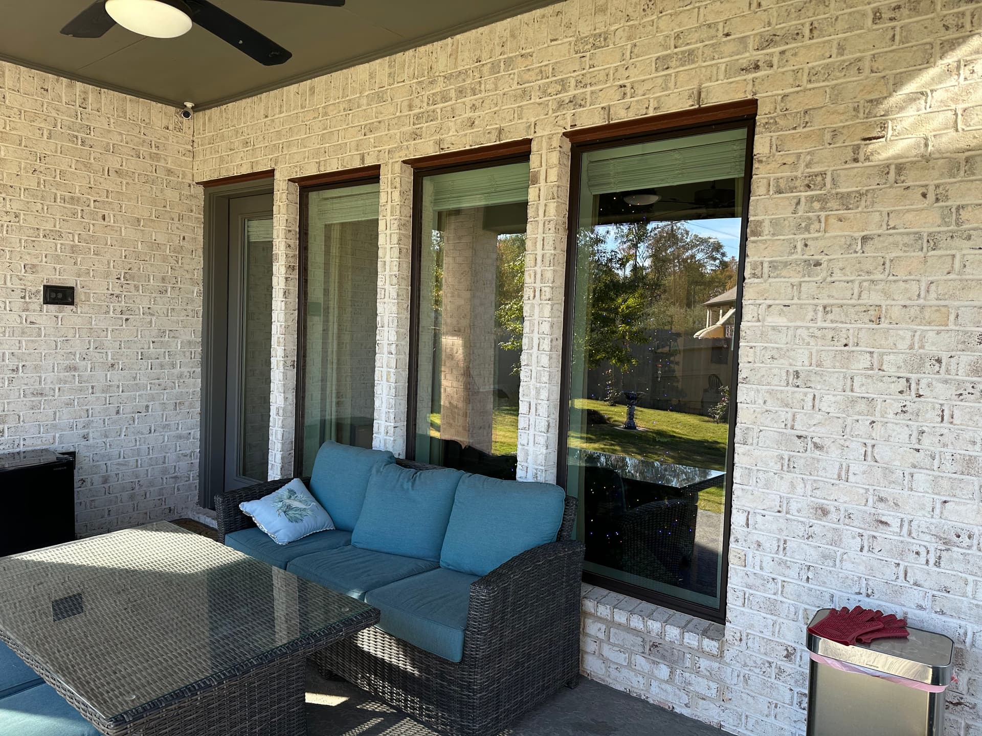 Gallery photos for Crystal Clear Views for the Holiday Season in Conroe: Image #2