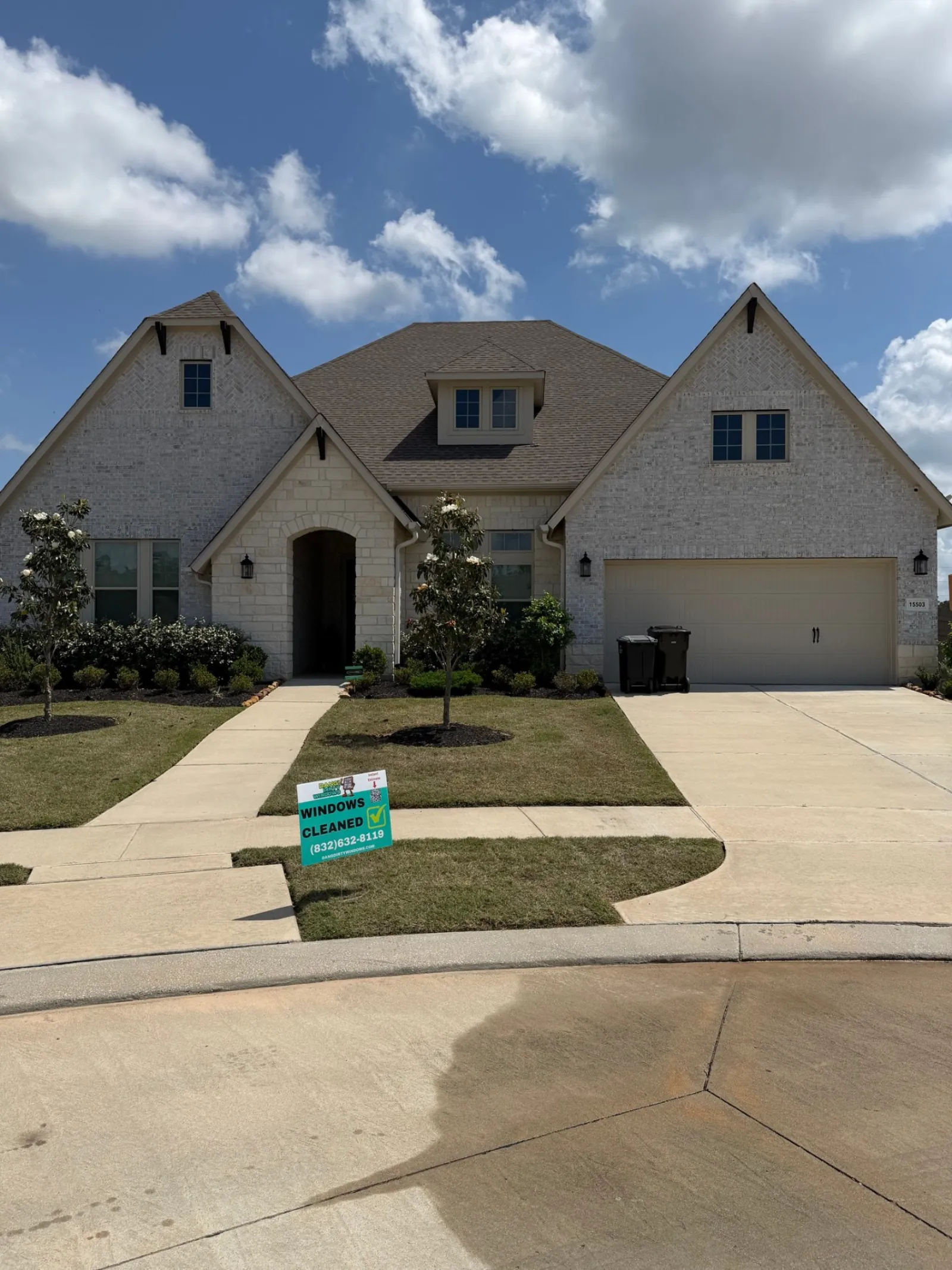 Window cleaning project in The Woodlands, TX